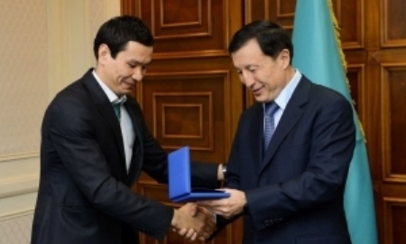 Капитан футбольного клуба «Астана» награжден государственной наградой