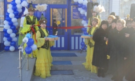 Празднование Дня Независимости в Усть-Каменогорске начали с открытия бесплатного ледового катка