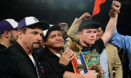 Американские СМИ назвали наиболее вероятный сценарий для Головкина перед поединком с Альваресом в 2016 году