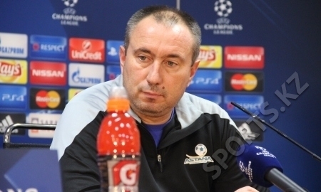 Главный тренер «Астаны» сыграл за ветеранов «Левски» в рождественском турнире