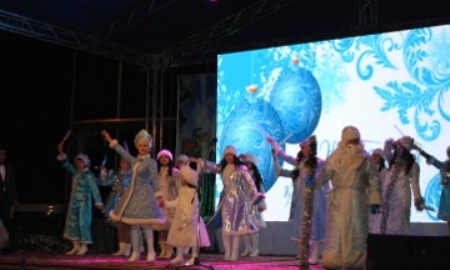 Чемпион Азии по греко-римской борьбе Багдат Усенов зажег новогоднюю ёлку в Казалинском районе Кызылординской области