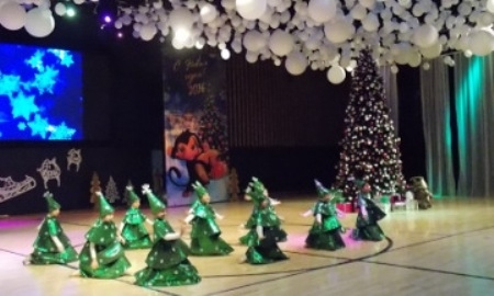 В Караганде прошли благотворительные елки с участием олимпийских чемпионов 