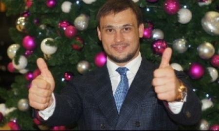 Известные спортсмены поздравляют казахстанцев с Новым годом