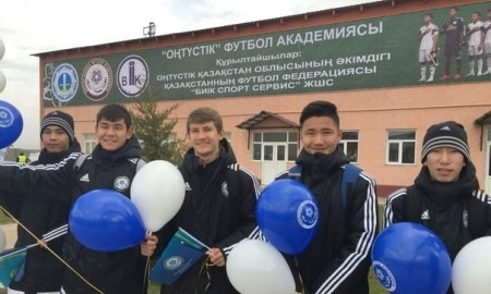Фоторепортаж с открытия Академии футбола в Шымкенте