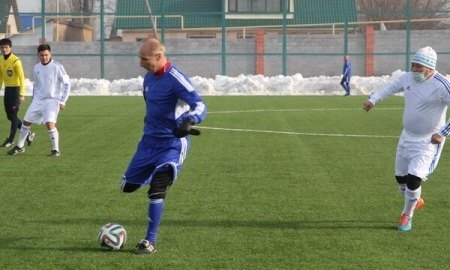 Фоторепортаж с товарищеского матча между ветеранами казахстанского футбола и представителями СМИ