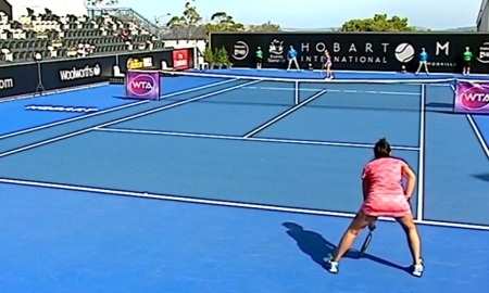 Зарина Дияс проиграла Камиле Джорджи на старте турнира в Хобарте