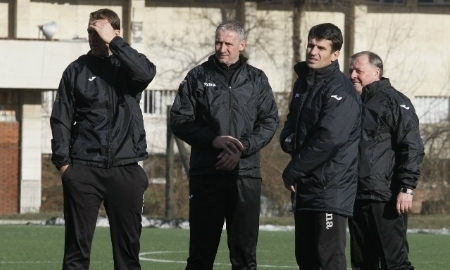 Topsport.bg: «„Славия“ претендует на Елдоса Ахметова»