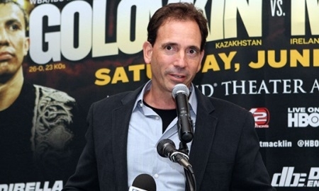 Промоутер Головкина ответил на критику Мейвезера