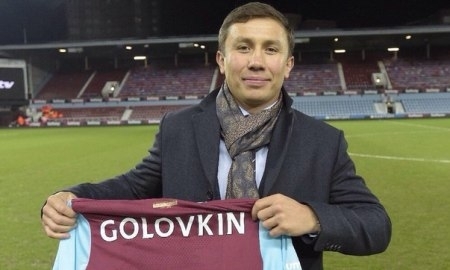 Геннадию Головкину вручили именную футболку «Вест Хэм Юнайтед»