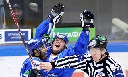 Шайба Кевина Даллмэна попала в ТОП-10 20-й недели в КХЛ