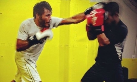 Хоаким Карнейро: «Я одержу победу нокаутом над Тураровым»