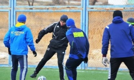 Футболисты «Каспия» выехали на УТС в Турцию