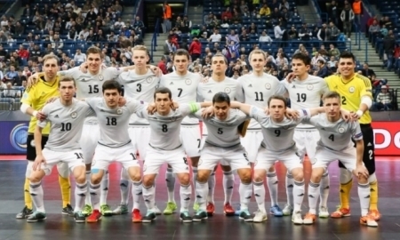 Составы Казахстана и Италии