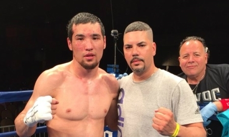 Даурен Елеусинов встретится с Бернардом Томасом 17 апреля