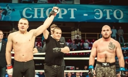 Резников и Коновалов проиграли на турнире «Битва в Сибири»