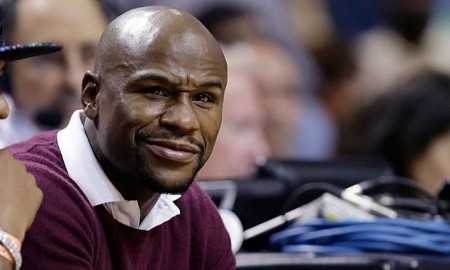 Флойд Мейвезер: «Головкину нужно соглашаться на условия Альвареса»