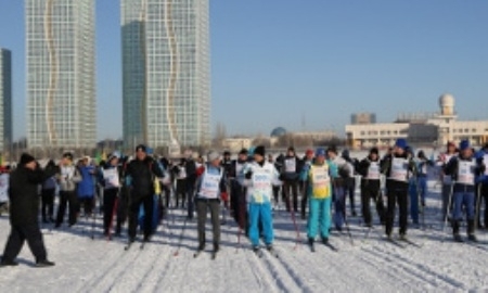 Аким Астаны пробежал 1,6 киломметра на лыжном фестивале к 25-летию Независимости РК