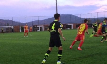 «Каспий» сыграл вничью с «Зиркой»