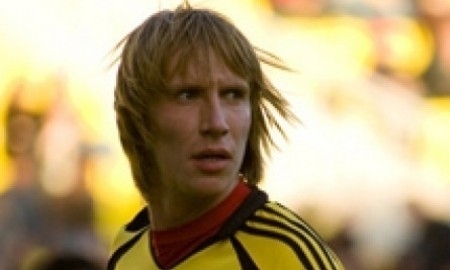 Экс-футболист «Атырау» Алексей Кучук завершил игровую карьеру в 29 лет и стал тренером