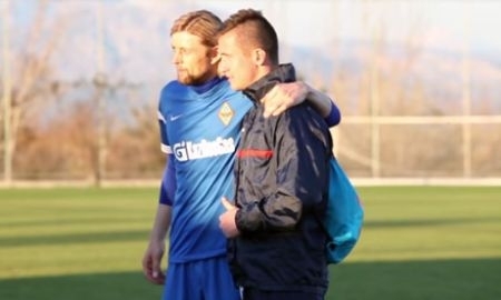 Игроки «ВиОна» после матча с «Кайратом» сфотографировались с Анатолием Тимощуком