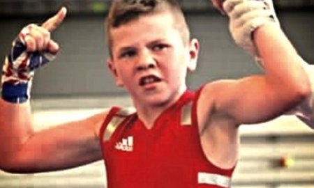 Головкин поддержал юного боксера, больного раком