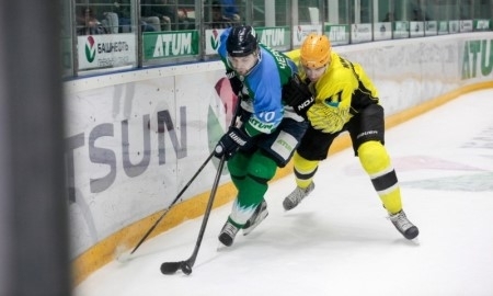 «Сарыарка» проиграла «Торосу» во втором матче 1/4 плей-офф ВХЛ