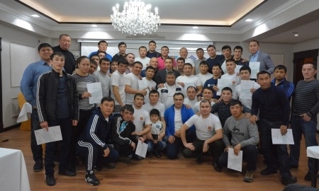 Казахстанские тренеры прошли подготовку UWW