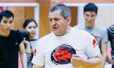 Легендарный тренер Абдулманап Нурмагомедов дал мастер-класс в Астане