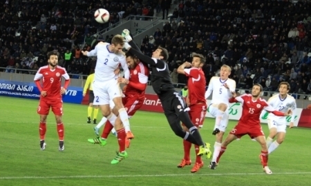 Один — один. Совсем один...