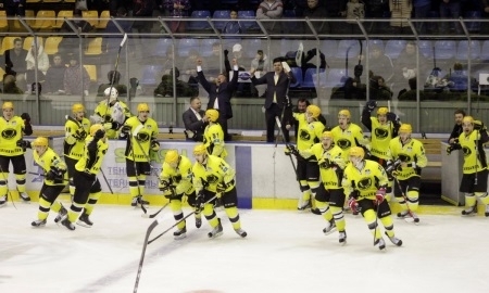 Фоторепортаж с матча плей-офф ВХЛ «Торпедо» — «Сарыарка» 1:2 ОТ