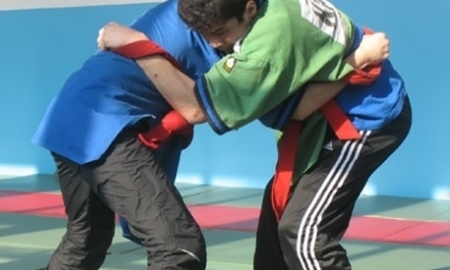 Кызылординские спортсмены заняли первое место на чемпионате РК по поясной борьбе