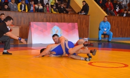 В СКО стартовал чемпионат РК по вольной борьбе среди молодежи