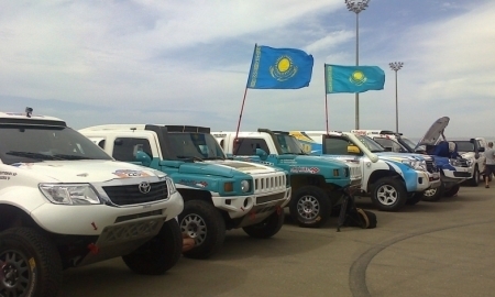 Казахстанские гонщики вошли в ТОП-10 ралли-марафона Abu Dhabi Desert Challenge