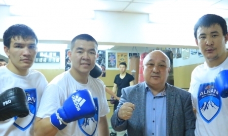 Казахстанские боксеры выступят на международном вечере профессионального бокса