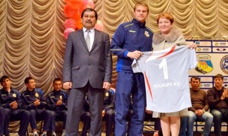В Актау прошла презентация команды «Каспий» сезона 2016 года