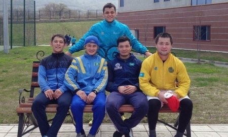 Национальная сборная Казахстана по греко-римской борьбе проводит УТС