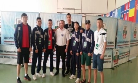 Актауские боксеры привезли золотые медали из Болгарии