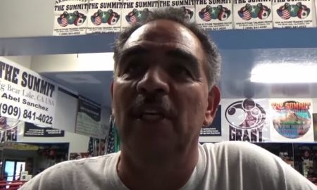 Абель Санчес: «Альварес — не средневес, он захватил титул в „заложники“»