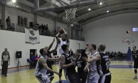 «Барсы Атырау» одолели «Капшагай»