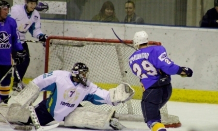 «Торпедо» провело матч с болельщиками