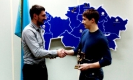 Михаил Рахманов получил приз лучшего нападающего чемпионата Казахстана