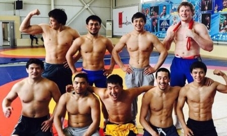 Казахстанские «вольники» начали тренировки на базе AIBA
