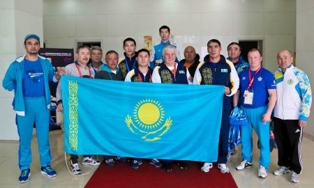 Фоторепортаж с церемонии награждения турнира в Китае с участием Алимханулы и Ералиева