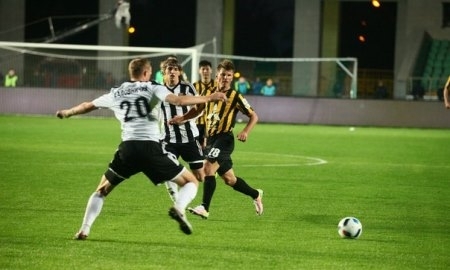 Фоторепортаж с матча Премьер-Лиги «Кайрат» — «Шахтер» 0:0