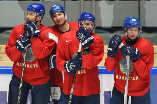 Артем Лихотников, Дамир Рыспаев, Виктор Ивашин и Дмитрий Гренц