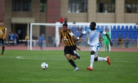 Фоторепортаж с матча Премьер-Лиги «Ордабасы» — «Кайрат» 1:0