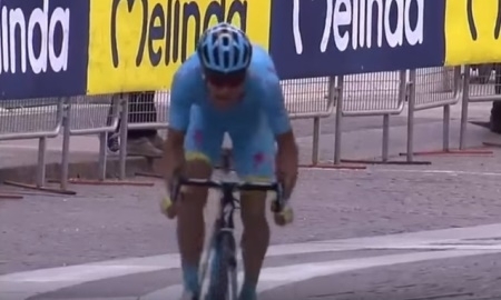 Видео победного финиша «Астаны» на третьем этапе «Джиро дель Трентино»