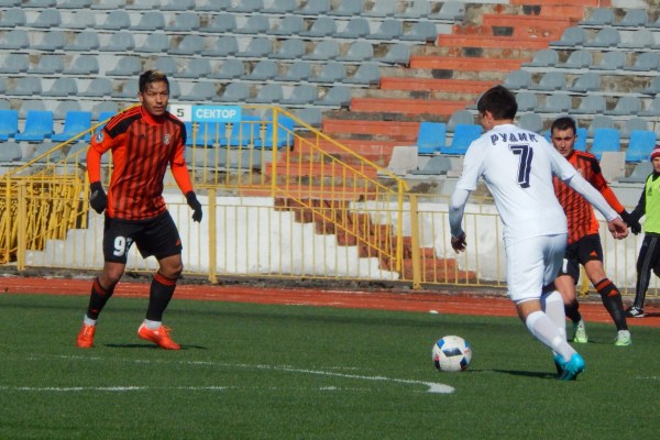 Моштаг Ягуби: «Я уже освоился в „Шахтёре“»