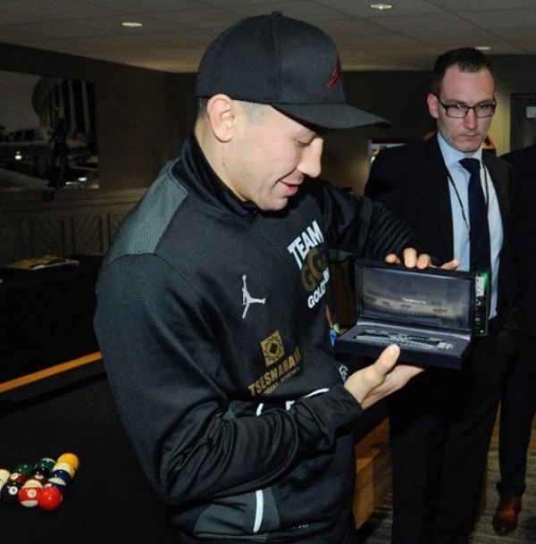 Головкину подарили серебряный билет в честь возвращения на арену «Форум»