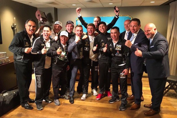 Фото команды GGG после боя с Уэйдом